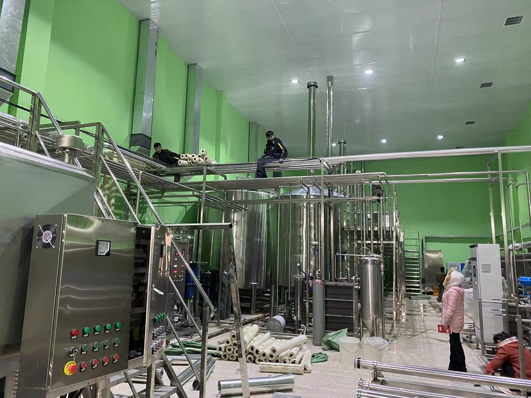 上栗精酿啤酒设备厂—精酿啤酒设备制造:传承工艺与创新科技的交融